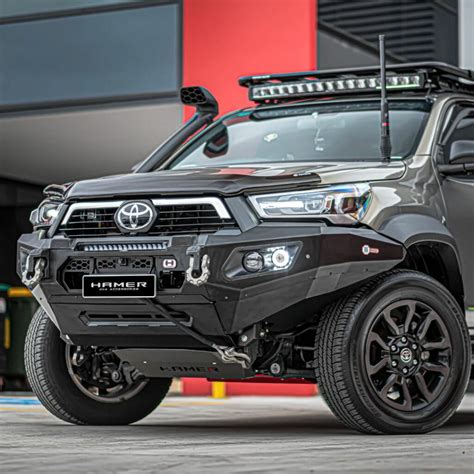 2023 Toyota HiLux bull bar guide .